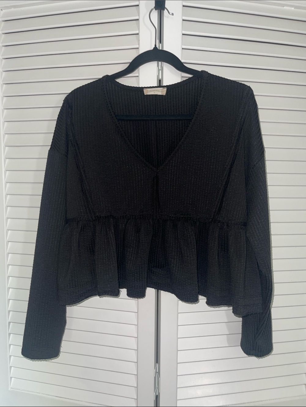 Altar’d State Black Waffle Peplum V-Neck Top, Size M